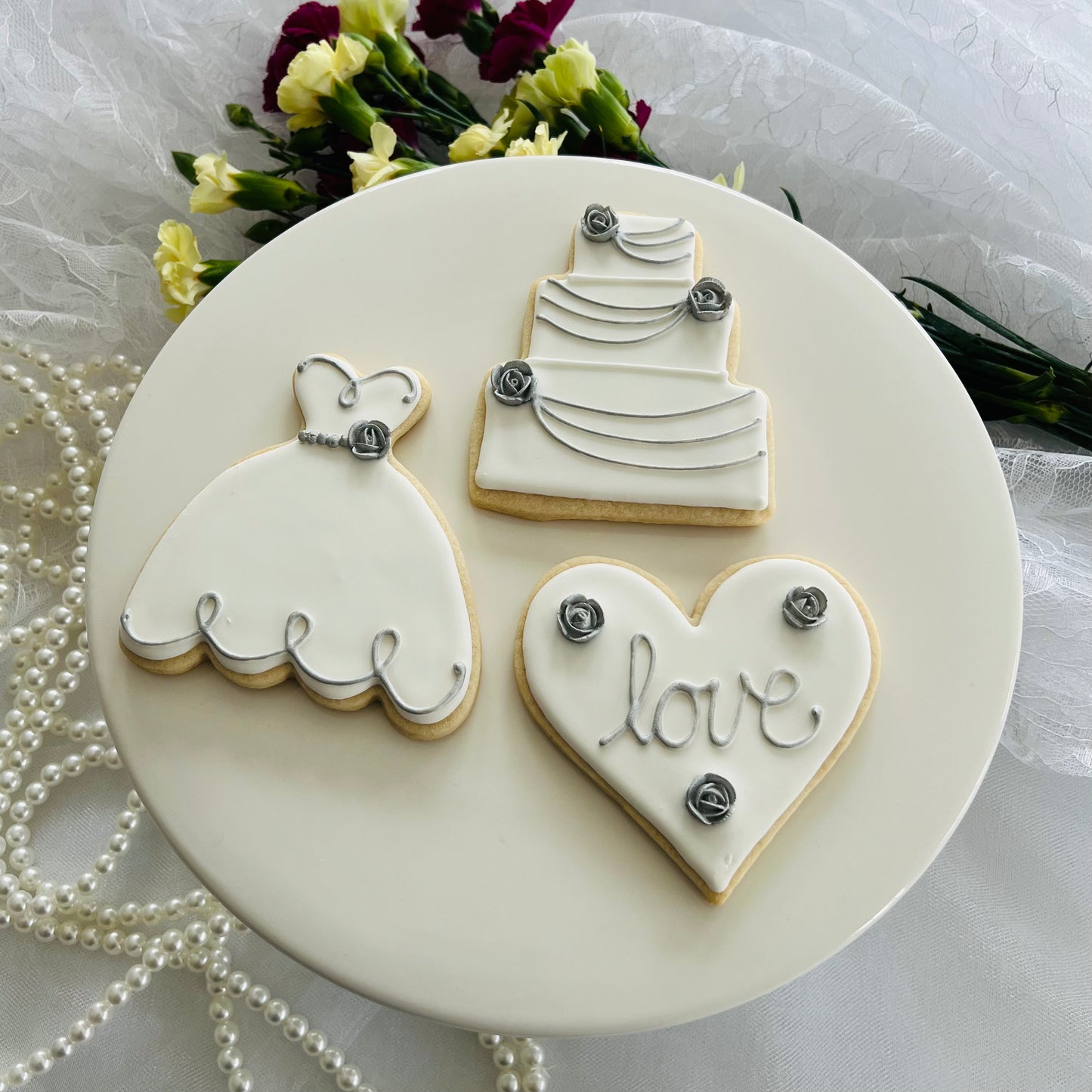 Sophisticated Silver Wedding Cookies