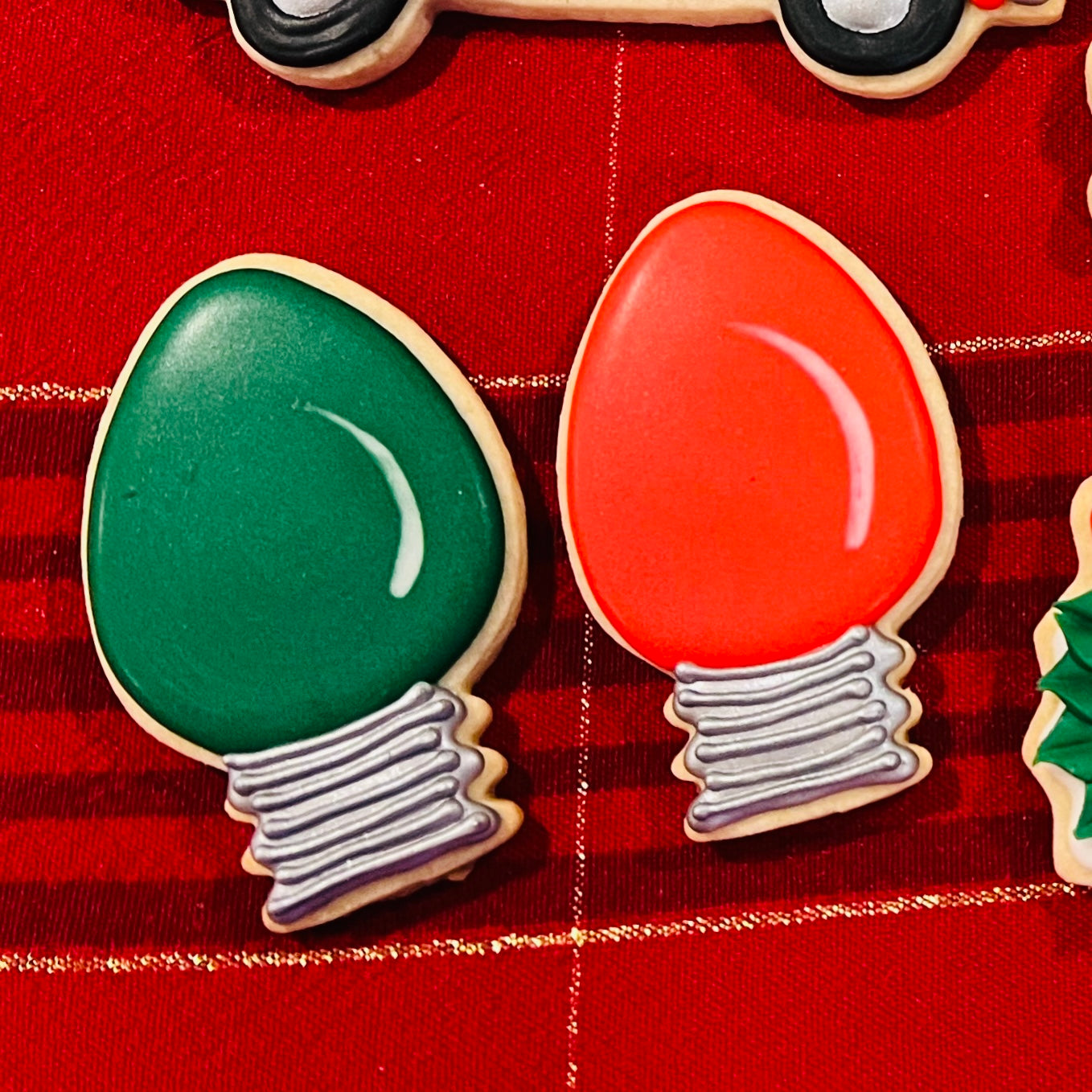 Holiday Accent Cookies – Simple Decorated Designs