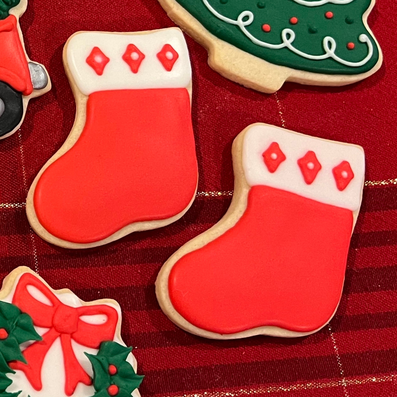 Holiday Accent Cookies – Simple Decorated Designs