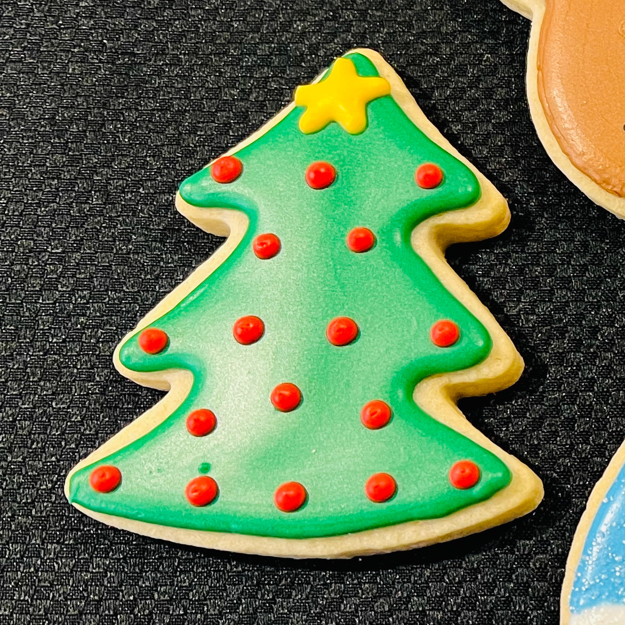 Holiday Accent Cookies – Simple Decorated Designs
