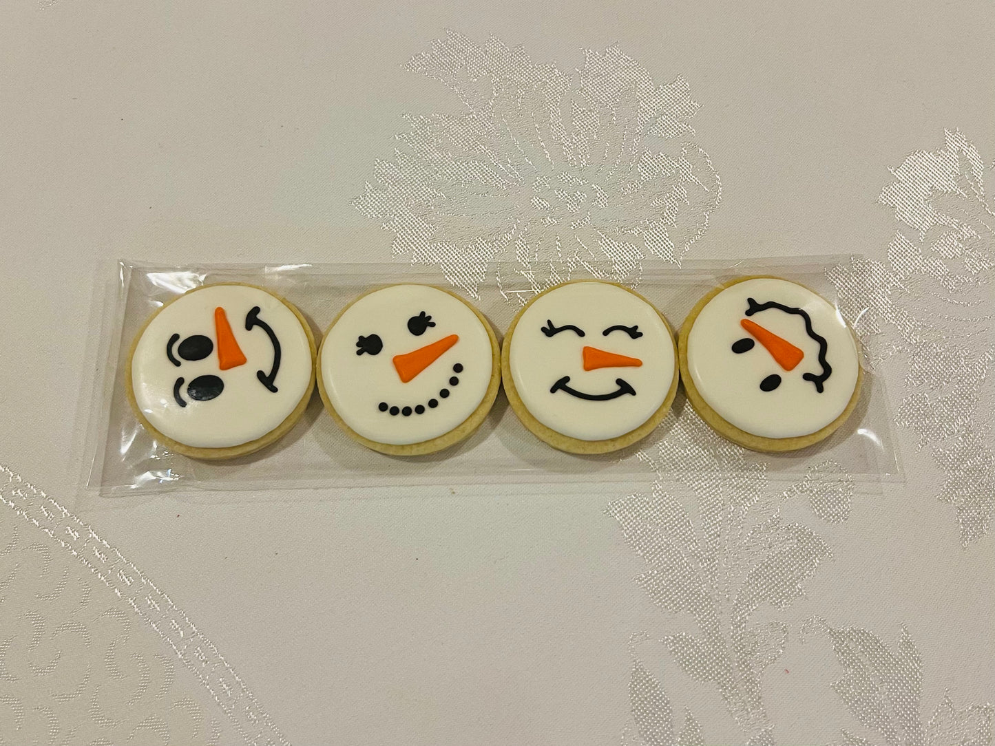 Snowman Face Cookies – Small Holiday Accent