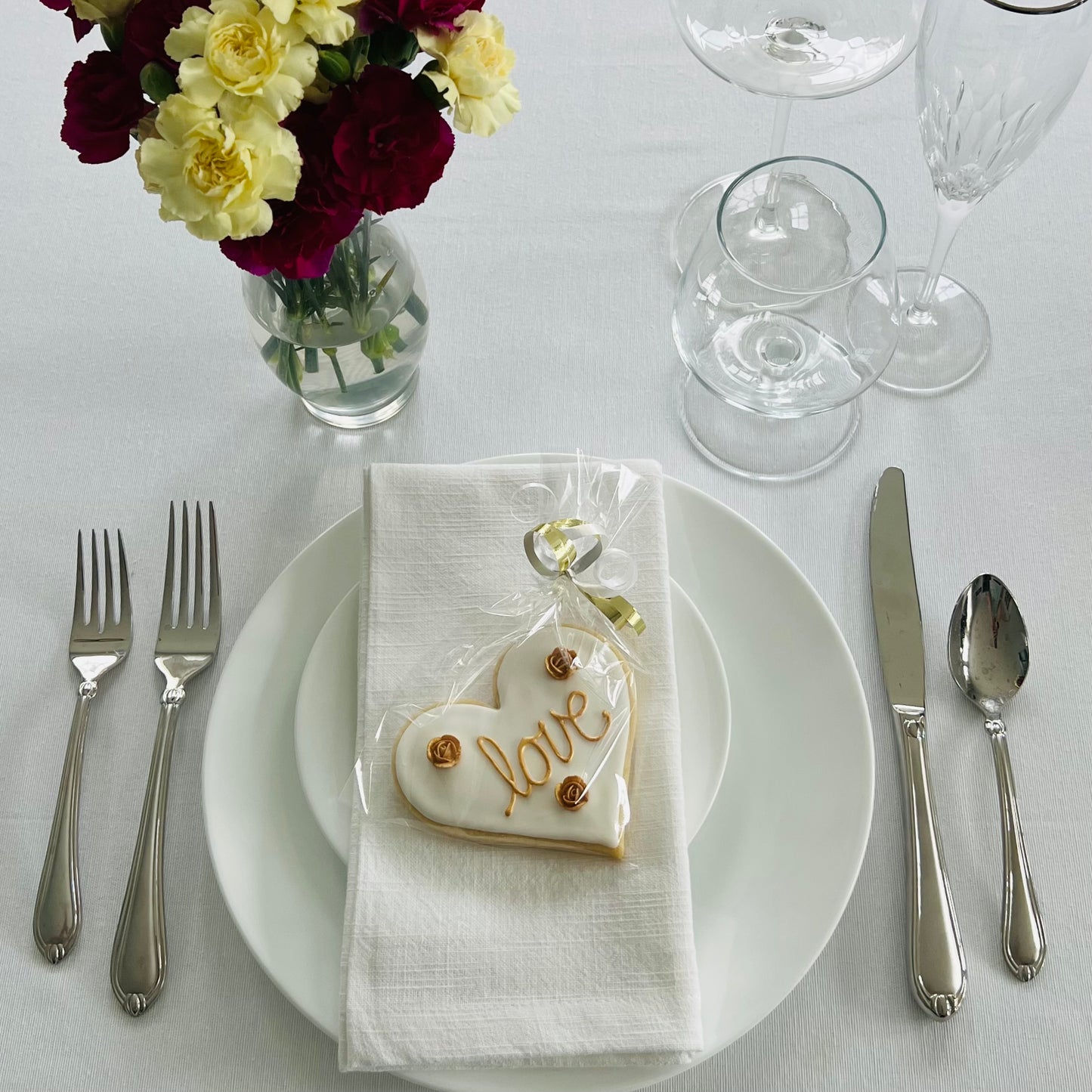 Timeless Pure Gold Wedding Cookies