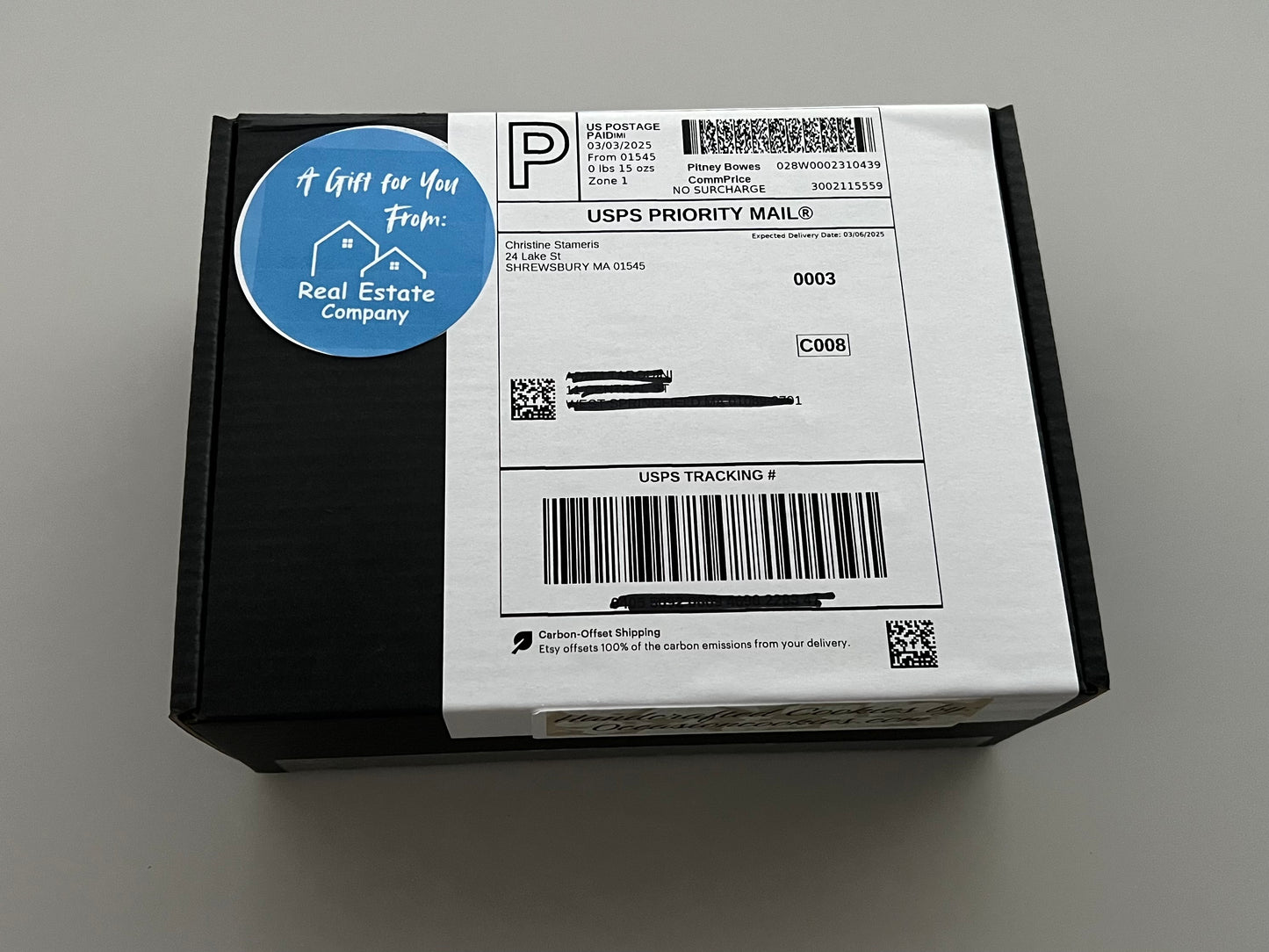 Small Corporate Cookie Box – Elegant Branded Gift (8 Cookies)