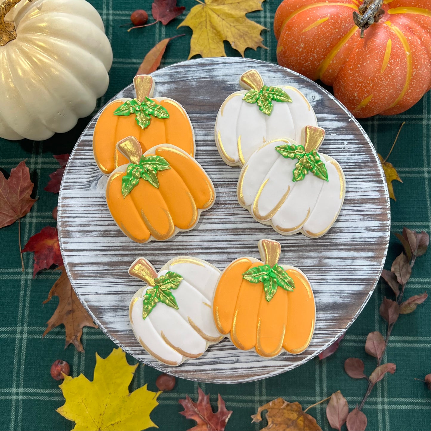 Pumpkin Cookies with Gold Detailing – Elegant Fall Sugar Cookies