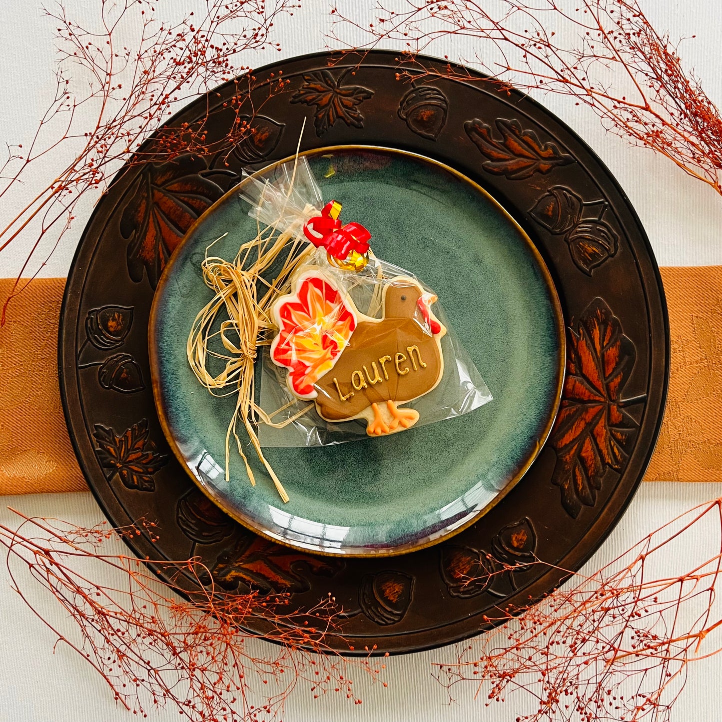 Thanksgiving Placecard Cookies – Personalized Turkey Sugar Cookies with Gold Lettering