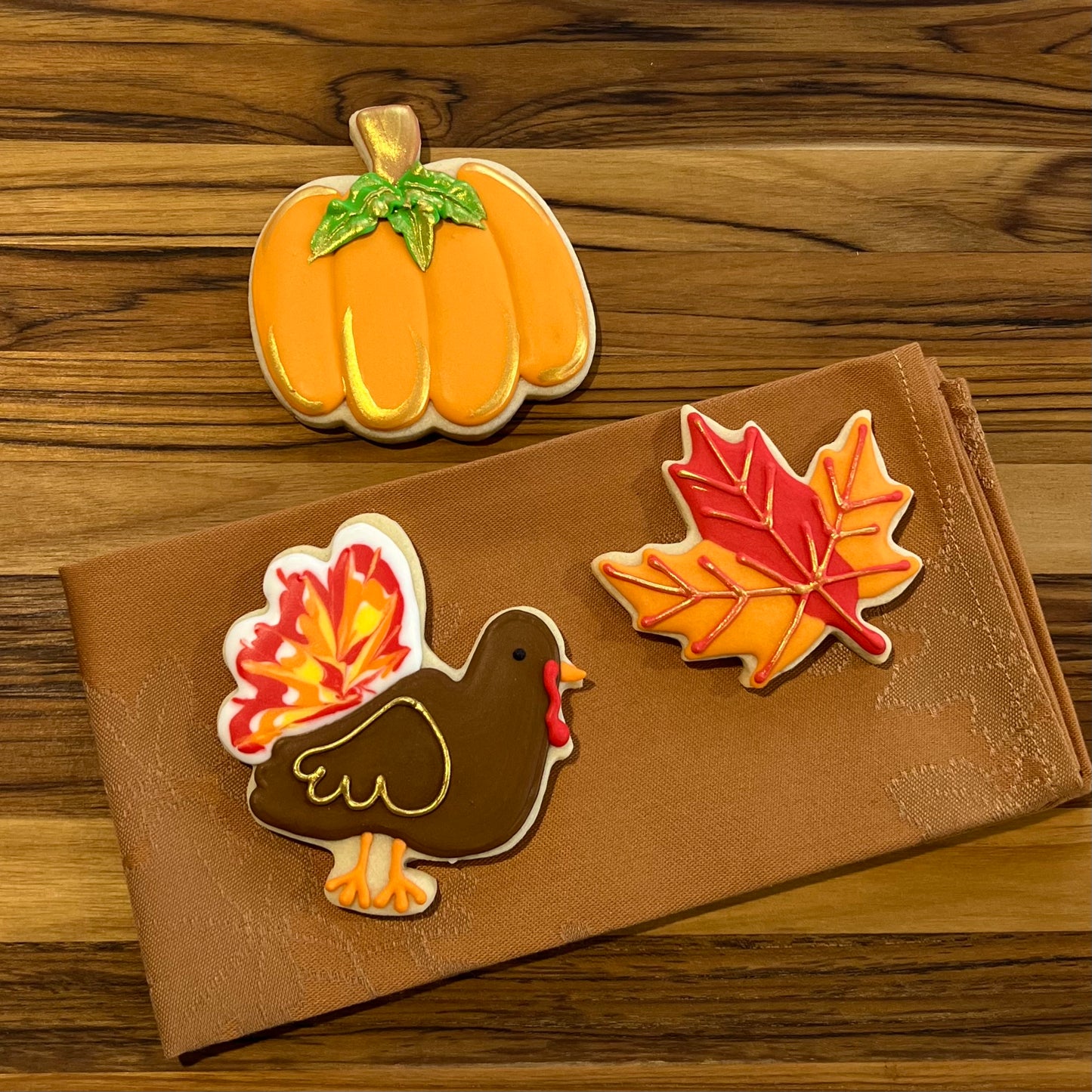 Thanksgiving Cookie Set – Pumpkin, Turkey & Fall Leaf Cookies with Gold Detailing