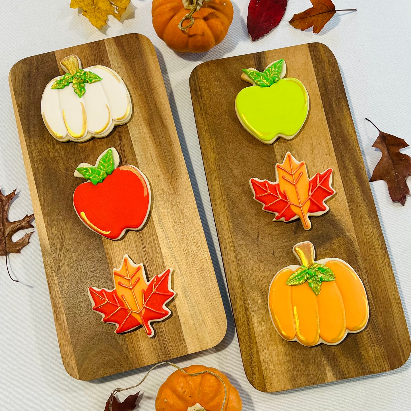 Full Fall Cookie Set – Pumpkins, Apples & Fall Leaf Cookies with Gold Detailing