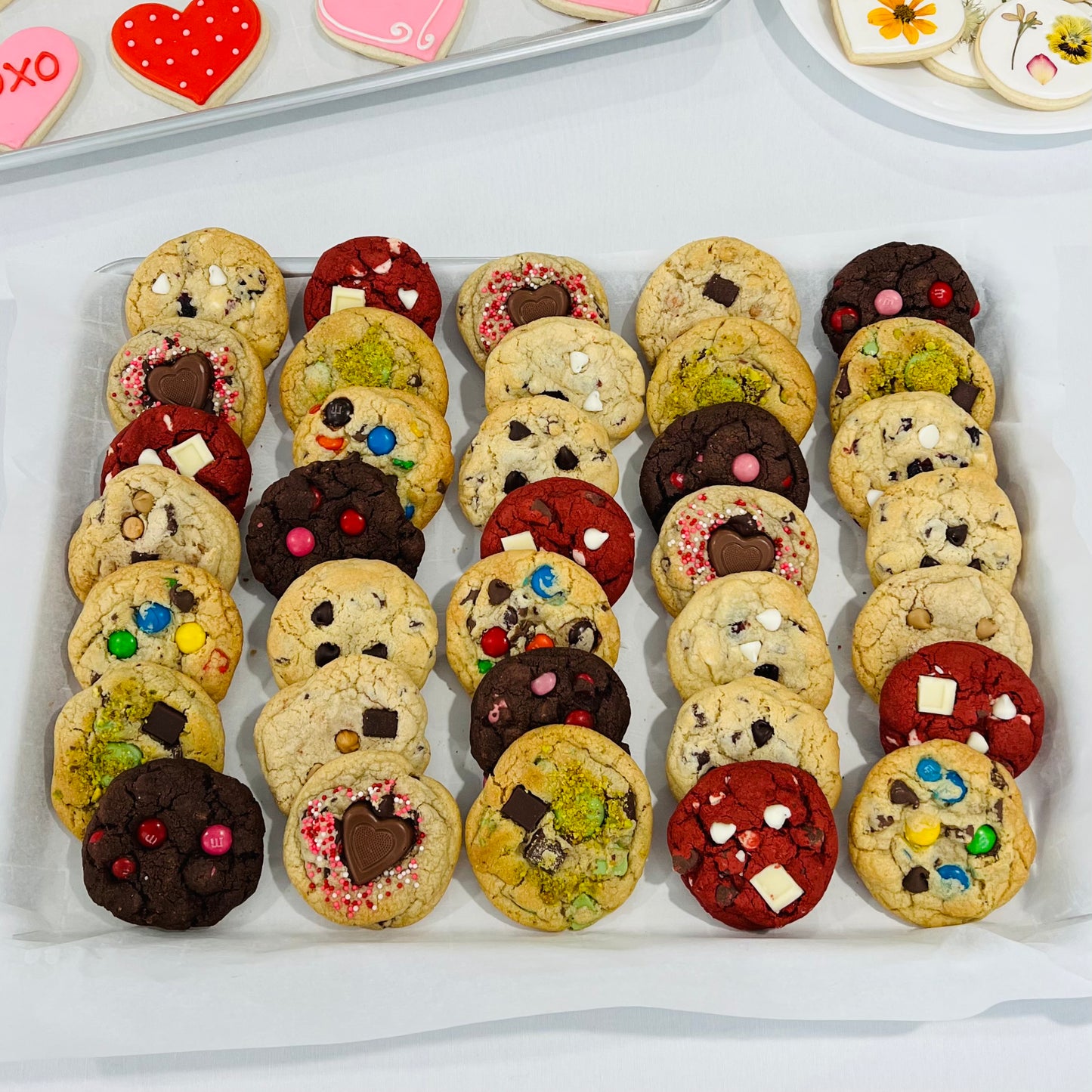 Gourmet Cookie Gift Box – Assorted Flavors (Choose Up to 6)